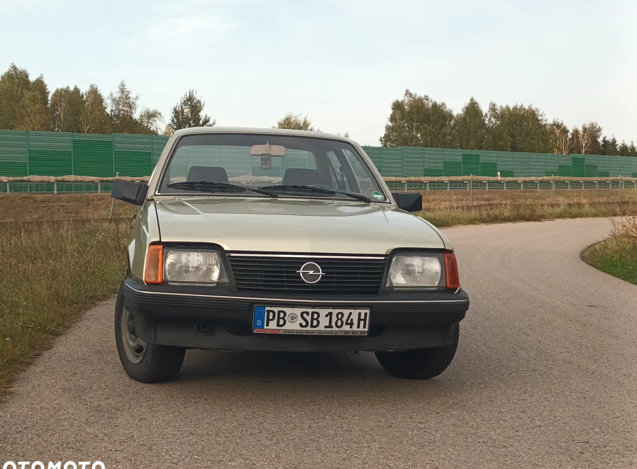 Opel Ascona cena 13900 przebieg: 141700, rok produkcji 1984 z Końskie małe 631